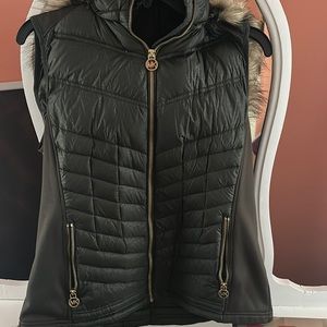 Micheal Kors vest